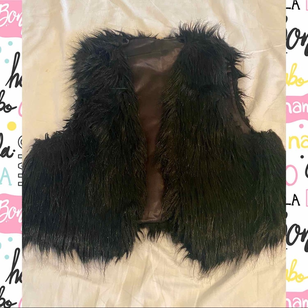 Faux fur black crop VEST 🔥